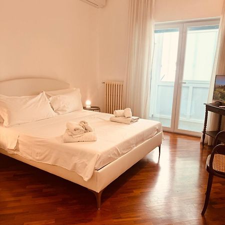 Guest Corso Italia Lägenhet Bari Exteriör bild