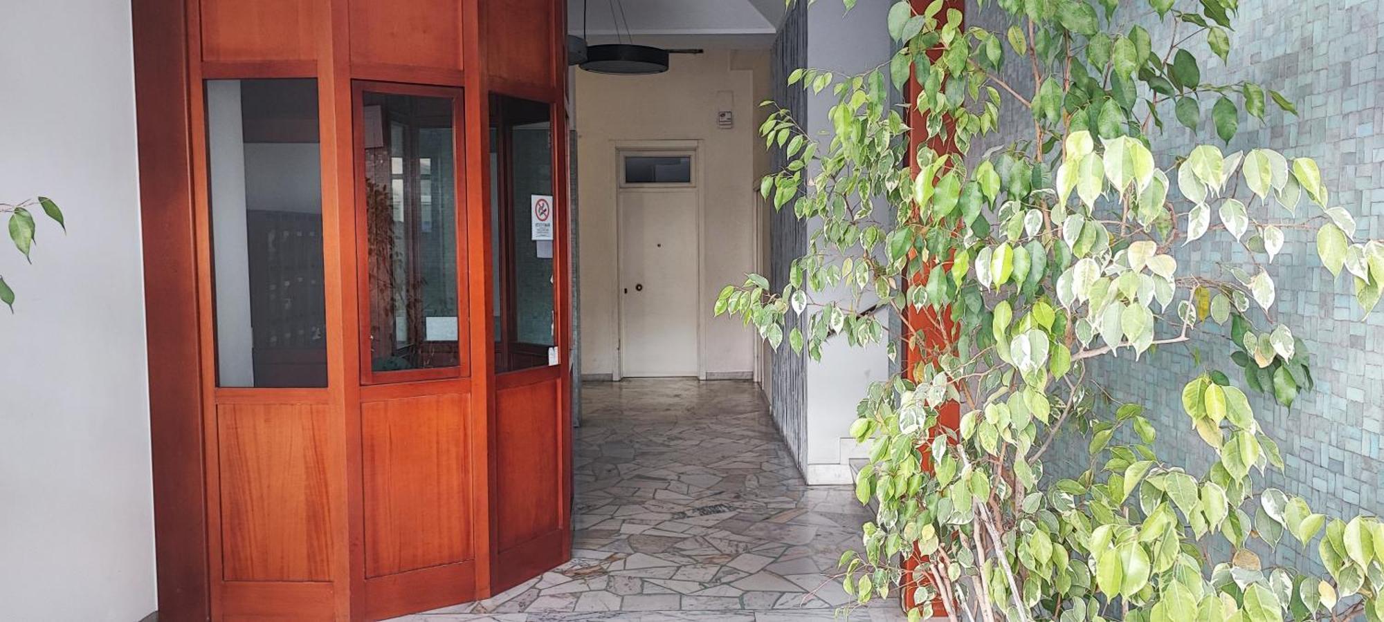 Guest Corso Italia Lägenhet Bari Exteriör bild