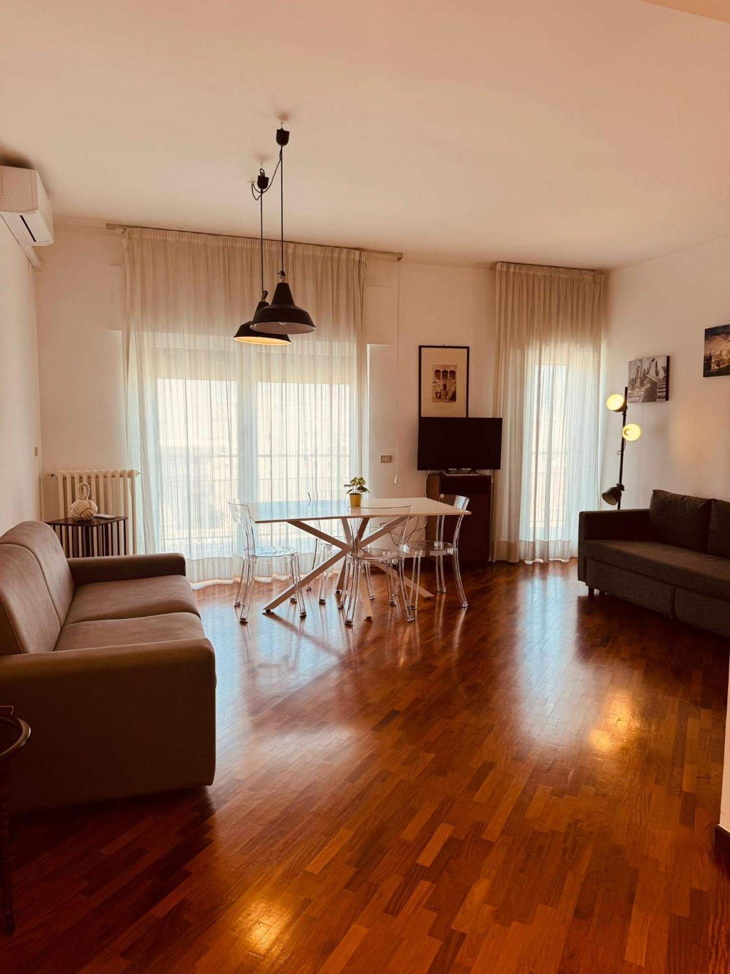 Guest Corso Italia Lägenhet Bari Exteriör bild
